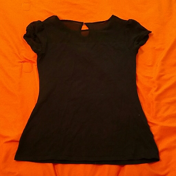 Simple black express top
