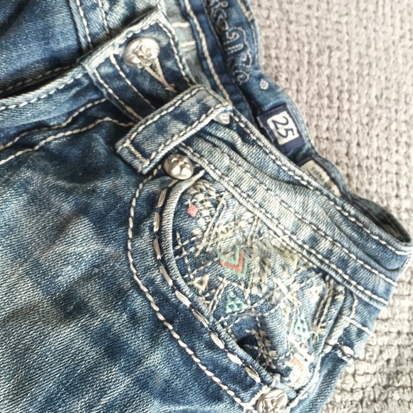 Miss Me Capris - Picture 2 of 4