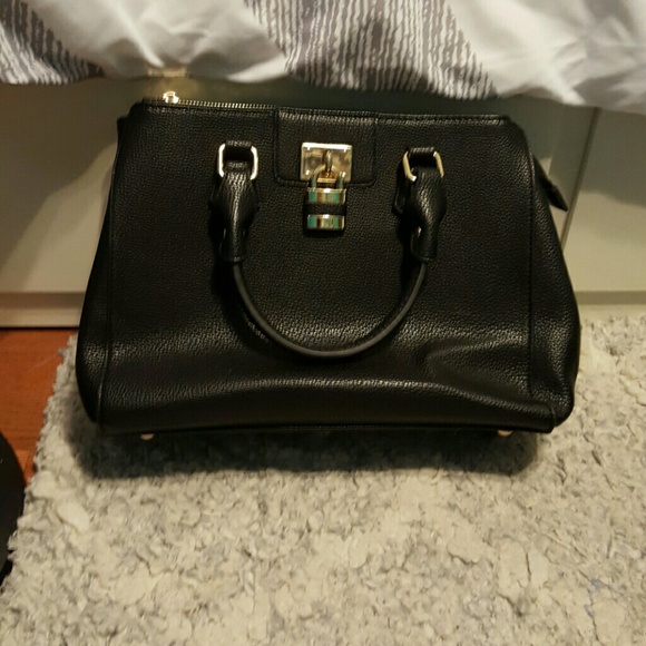bags medium sized black purse with 3 large compartments poshmark medium size purse