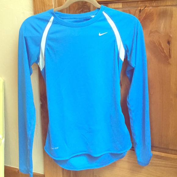 Nike long sleeve dri-fit top