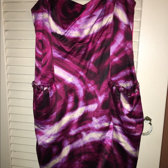 Clothes - Picture 2 of 4