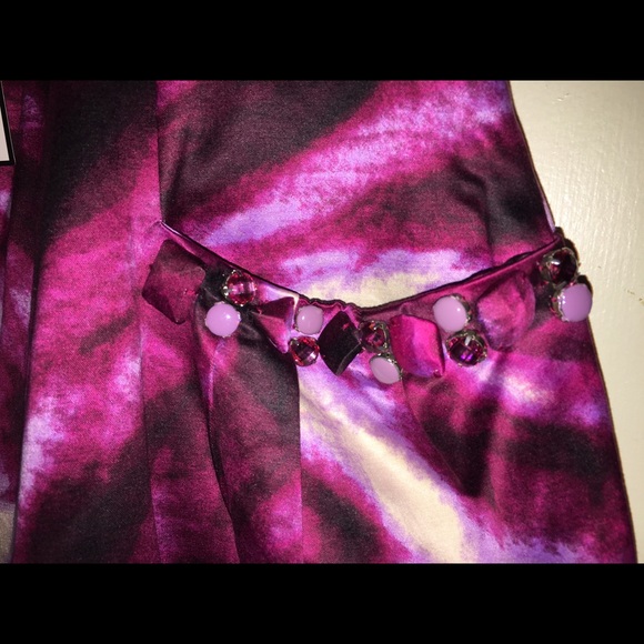Clothes - Picture 4 of 4