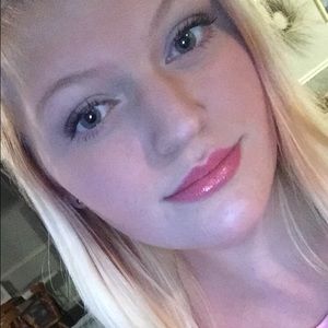 Meet your Posher, Marion