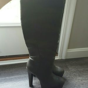 Jessica Simpson boots