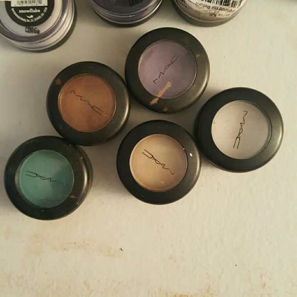 LAST CALL! Lot of eyeshadows - Picture 3 of 3