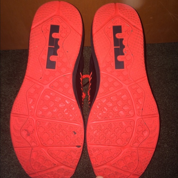 Nike LeBron 10 low - Picture 2 of 4