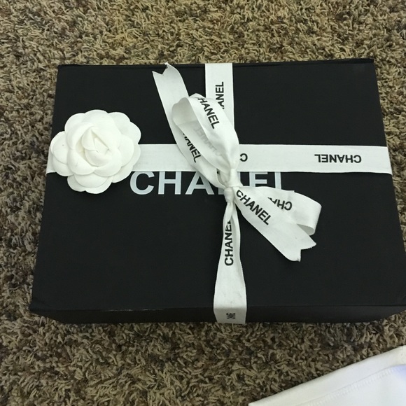 Chanel magnet box