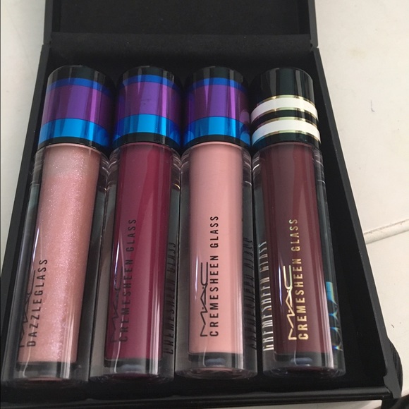 4 new Mac lip glosses and case