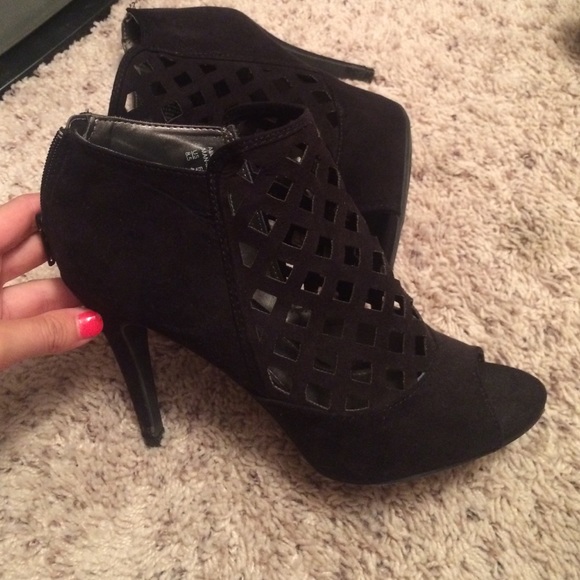 Black open toe heels