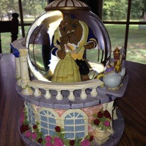 Beauty and the Beast Snow Globe