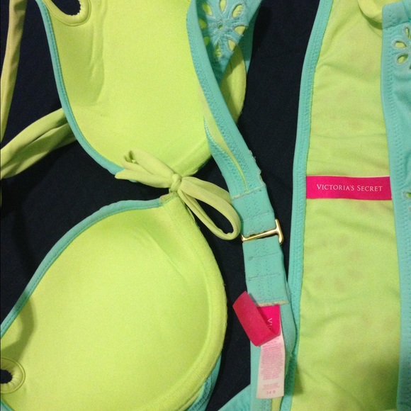 Victoria Secret two piece bikini set! - Picture 3 of 3