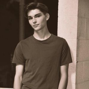 Meet your Posher, Nicholas