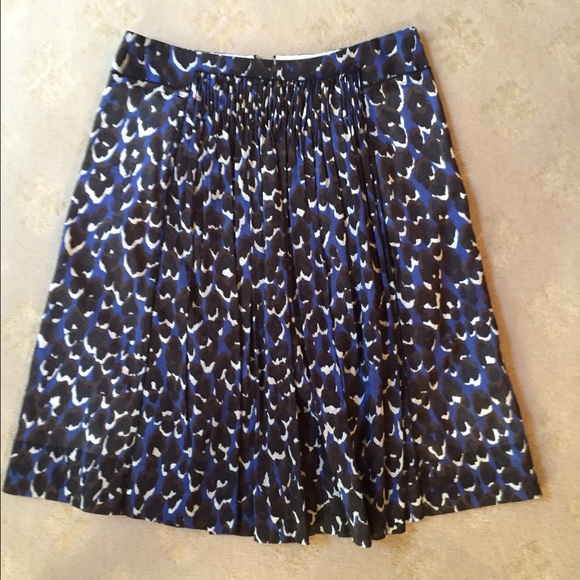Elie Tahari patterned pleated skirt