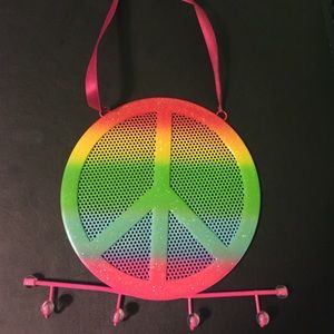 Peace sign earring holder