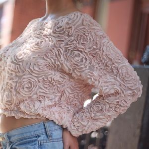 Classy Romantic Rose Crop-Top xx