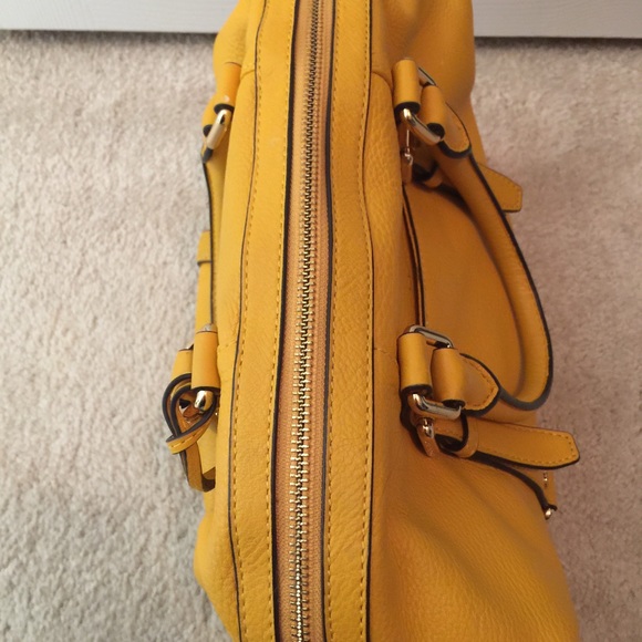 Micheal kors hand bag - Picture 4 of 4