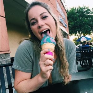 Meet your Posher, Sam