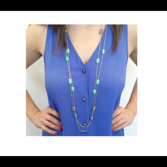 Kendra Scott necklace