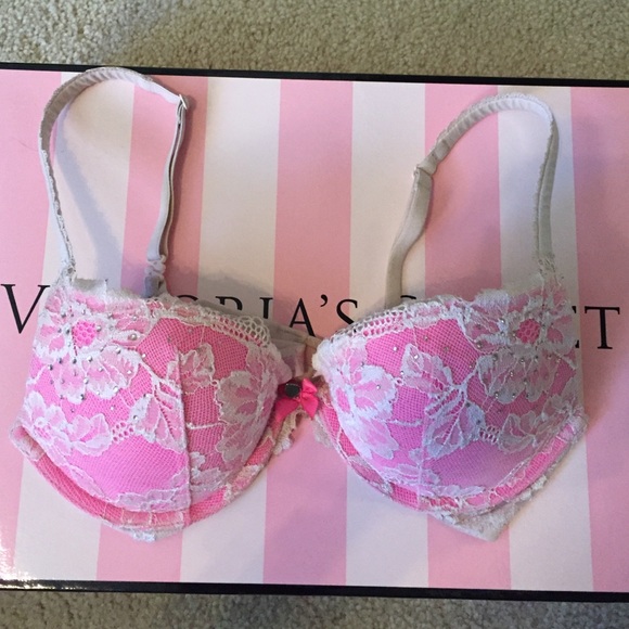 32c VICTORIA'S SECRET PUSH UP BRA