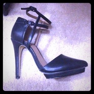 FOREVER21 black heels size 7 NEW WITH STICKERS