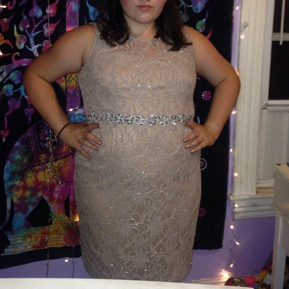 Homecoming/social/prom dress - Picture 4 of 4
