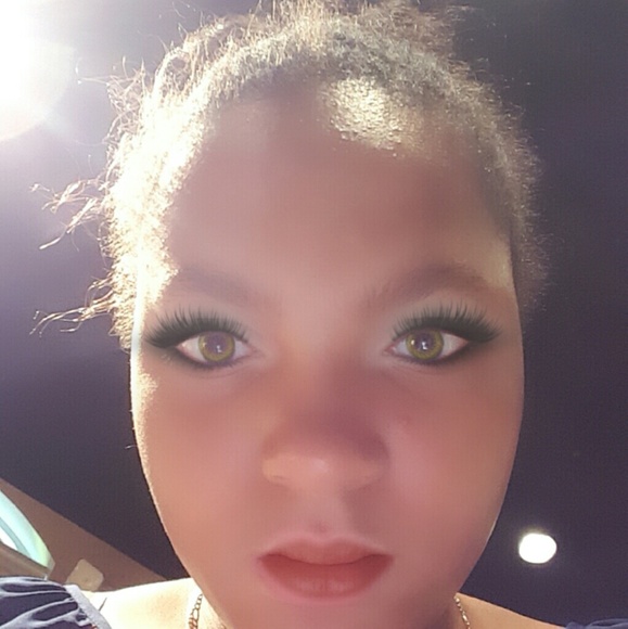 Meet your Posher, Naomi