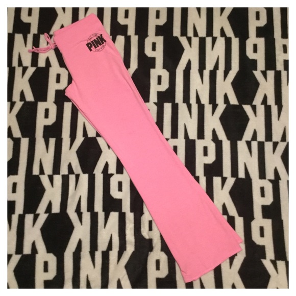 🚫BUNDLED🚫VS PINK UNIVERSITY FLARE - Picture 2 of 4