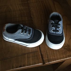 Toddler slip-on sneakers