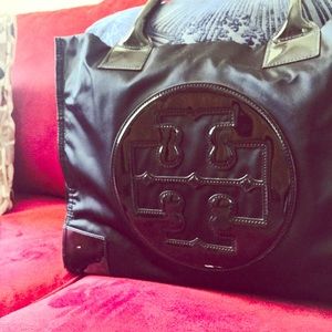 Large Tory burch tote! I can live in here!