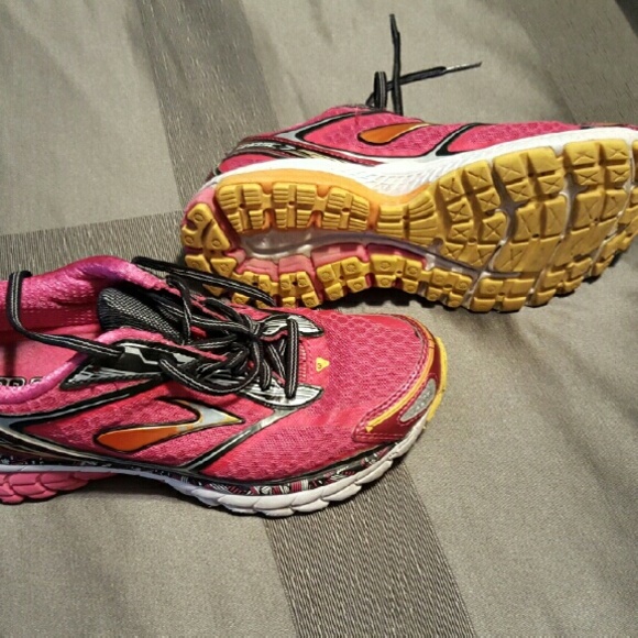 Brooks Ghost 7 Running Shoes