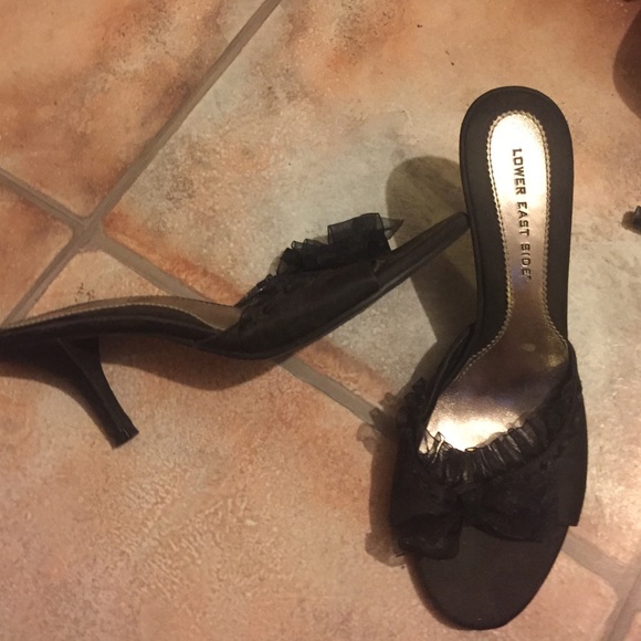 Shoes - Picture 2 of 4