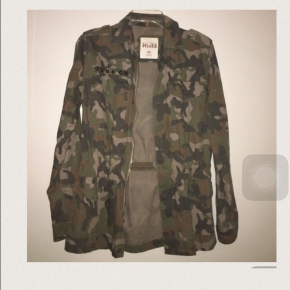 SOLD ‼️‼️ Camo utility jacket