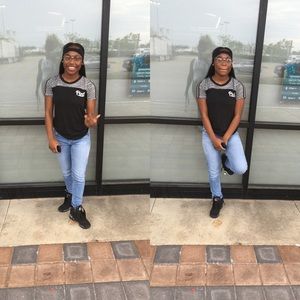 Meet your Posher, Adajah