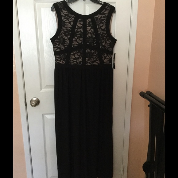 Sleeveless maxi dress