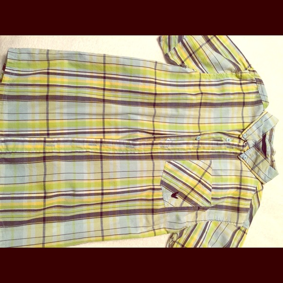 Short sleeve button up boys shirt