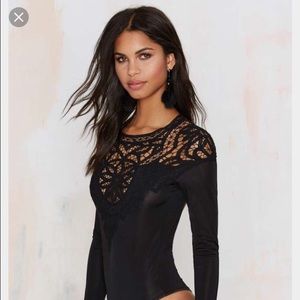 Beautiful lace bodysuit that fits well with jeans