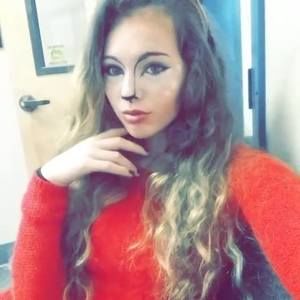 Meet your Posher, Mia