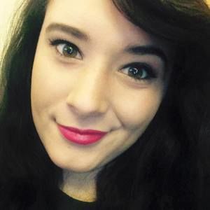 Meet your Posher, Holly