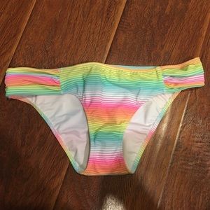 *🆕* Victoria's Secret Ruched Bikini Bottoms Sz Sm