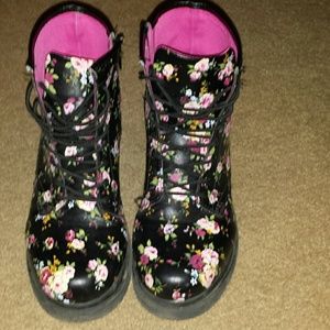 Floral boots