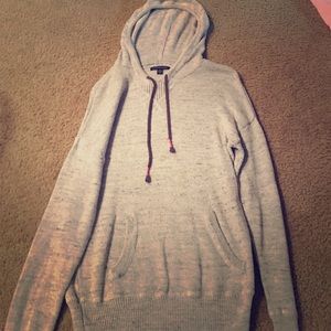 American Eagle pullover