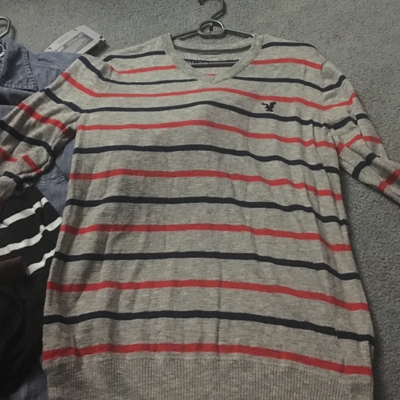 American Eagle sweater