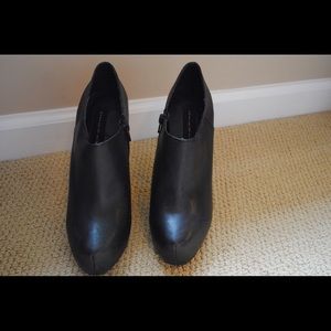 Steve Madden booties size 8. Leather upper.