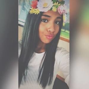 Meet your Posher, Eva