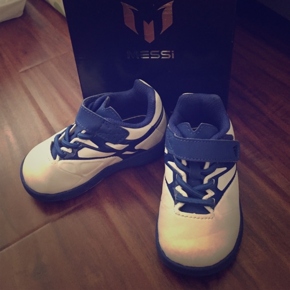 NWT Toddler adidas shoes