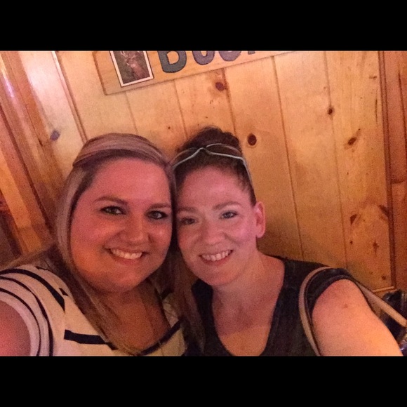 Meet your Posher, Katie - Picture 1 of 1