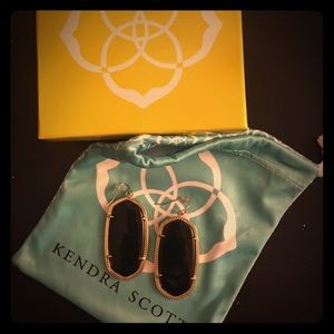 *SALE* Kendra Scott Danielle black earrings