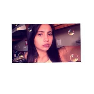 Meet your Posher, Noelia