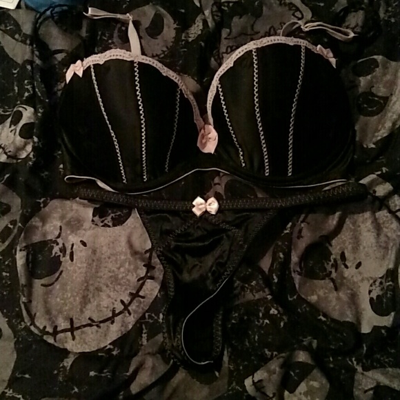Victoria's Secret Bra and Thong Set