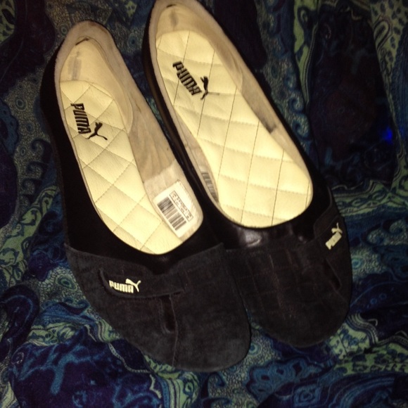 Women's Puma flats sz 9.5